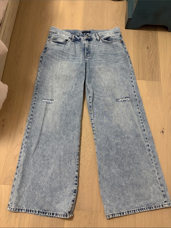 Denim - Wide Leg Distressed Light Blue Women's Jeans